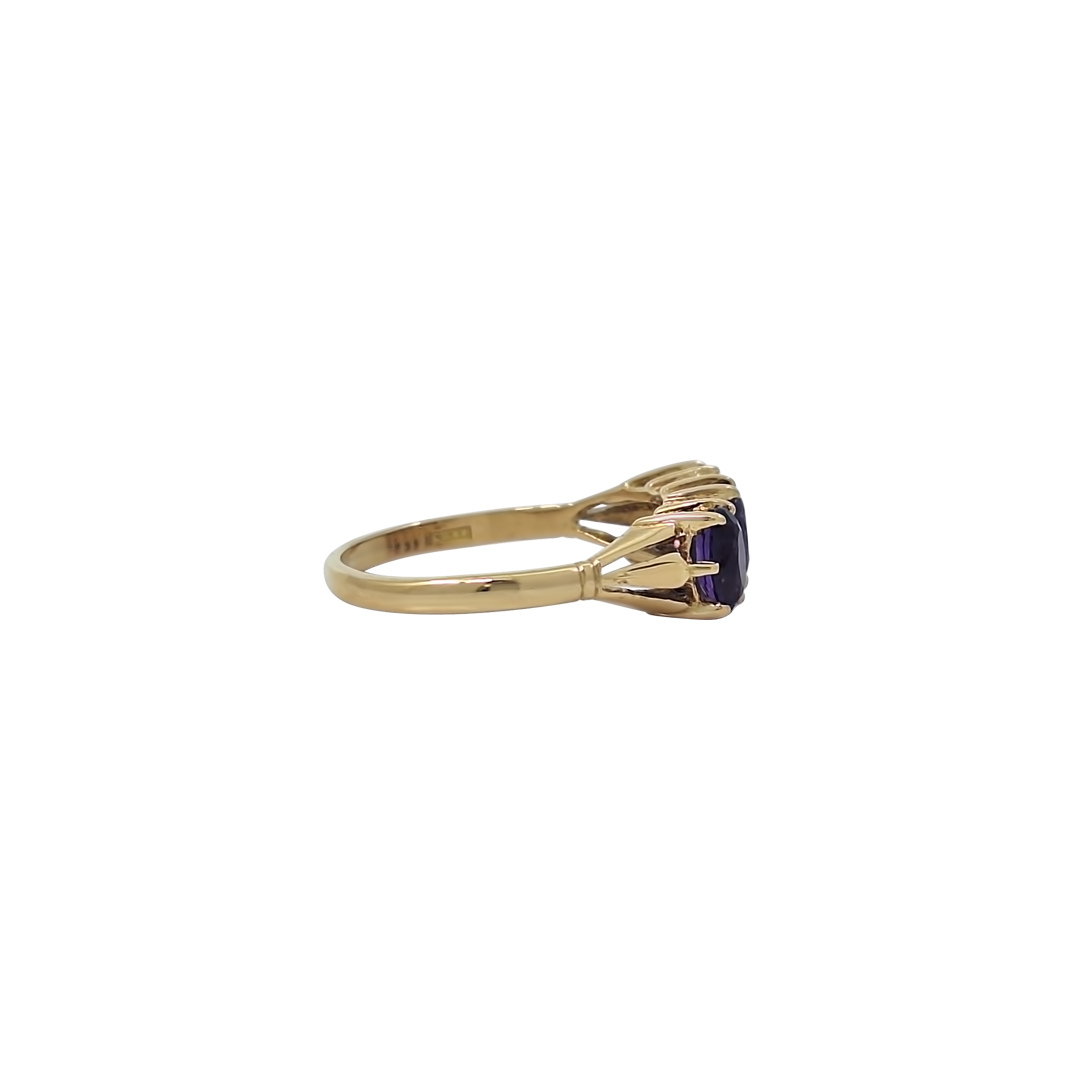 18ct Yellow Gold Amethyst & Diamond Ring