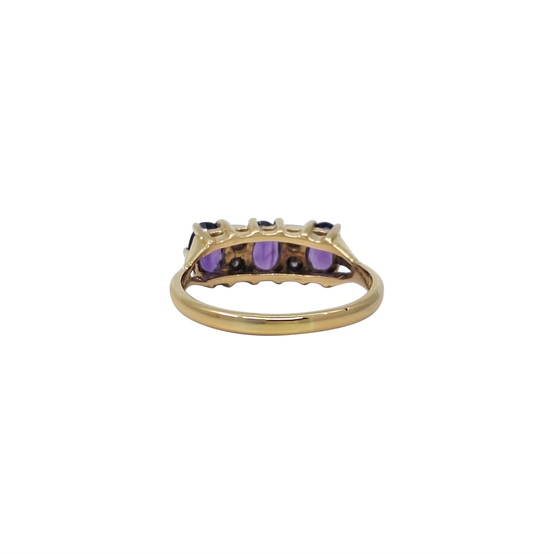 18ct Yellow Gold Amethyst & Diamond Ring