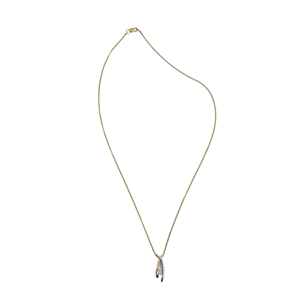 18ct Yellow & White Gold Diamond Pendant 18"