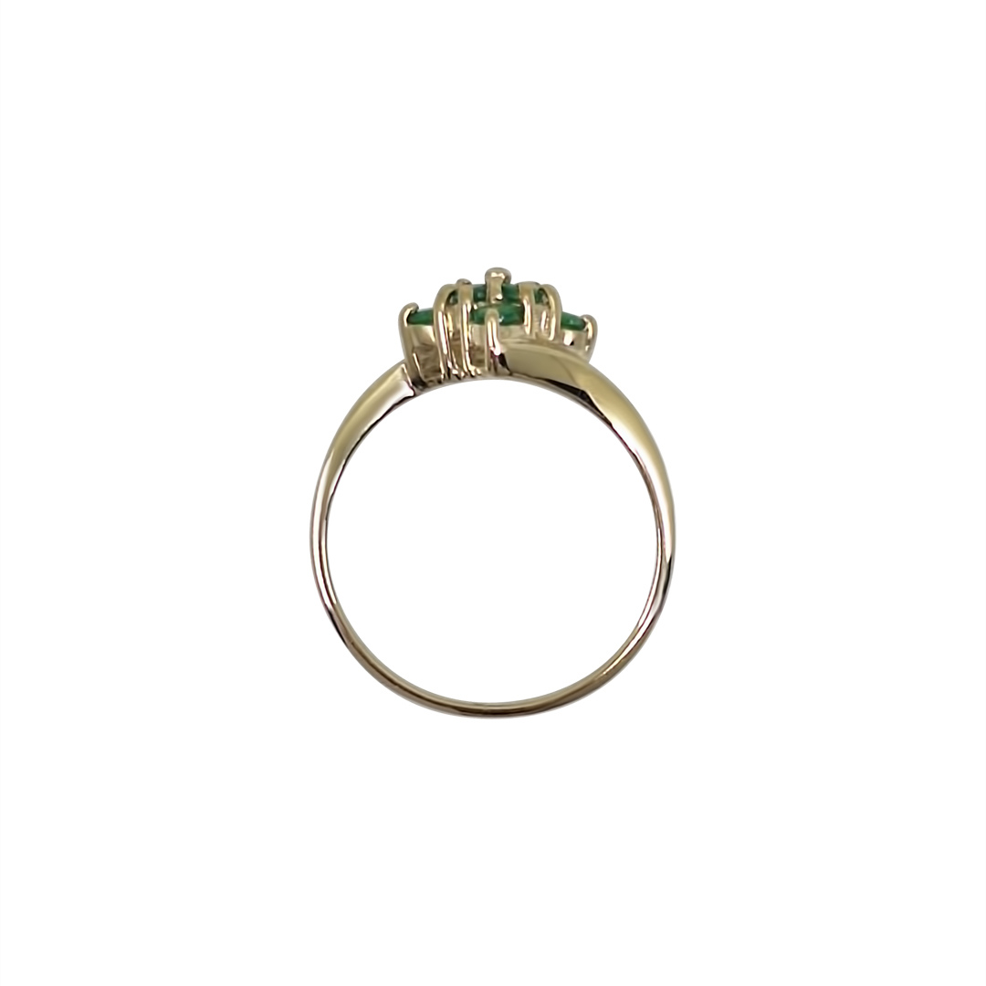 9ct Yellow Gold Green Gemstone Ring