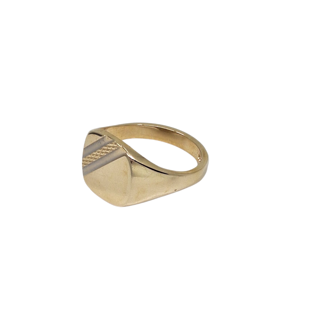 9ct Yellow Gold Part Engraved Signet Ring