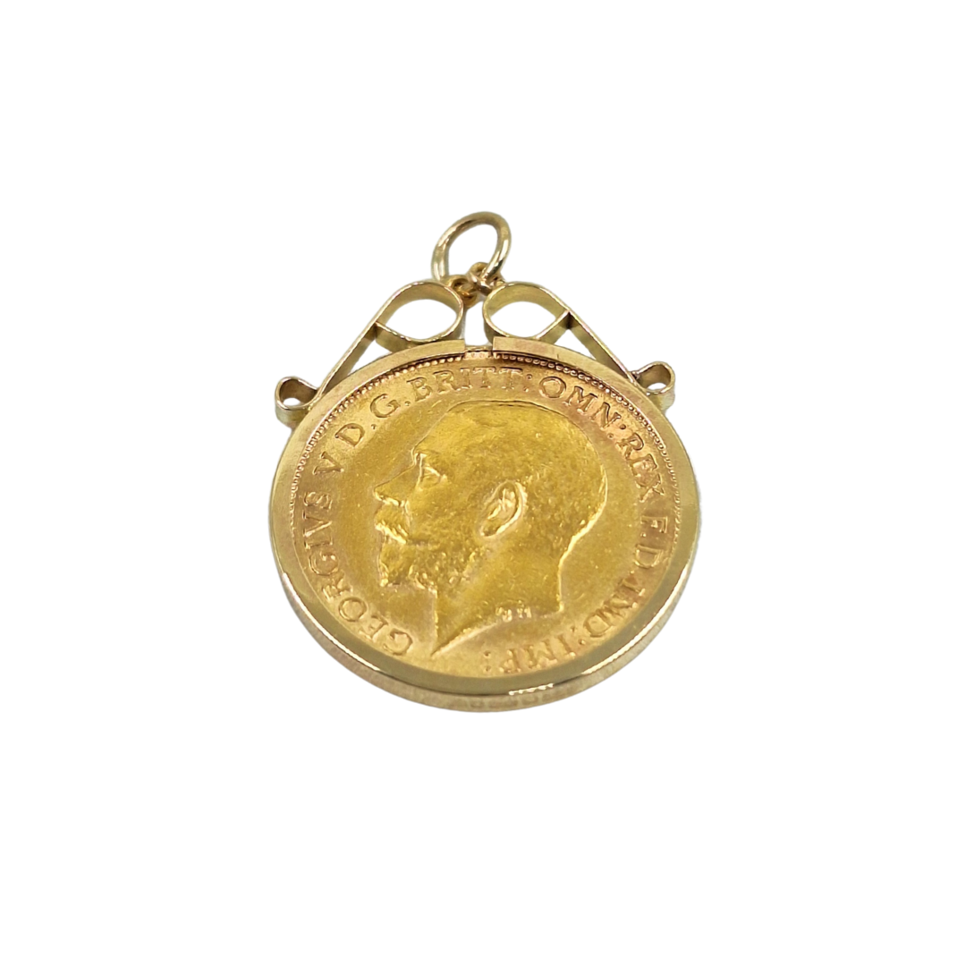 9ct/22ct Yellow Gold Half Sovereign Pendant 1913