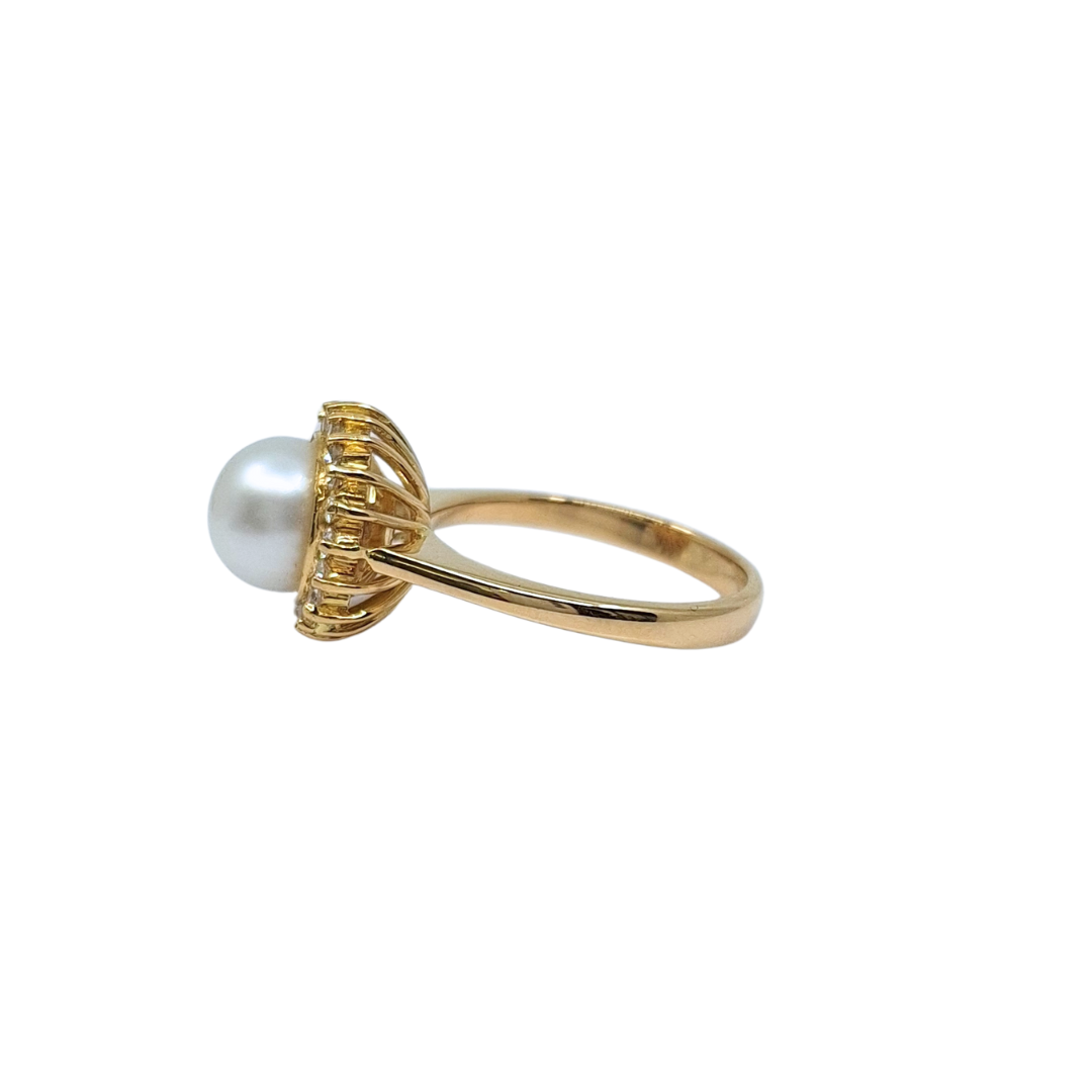 18ct Yellow Gold Cultured Pearl & Diamond Halo Ring