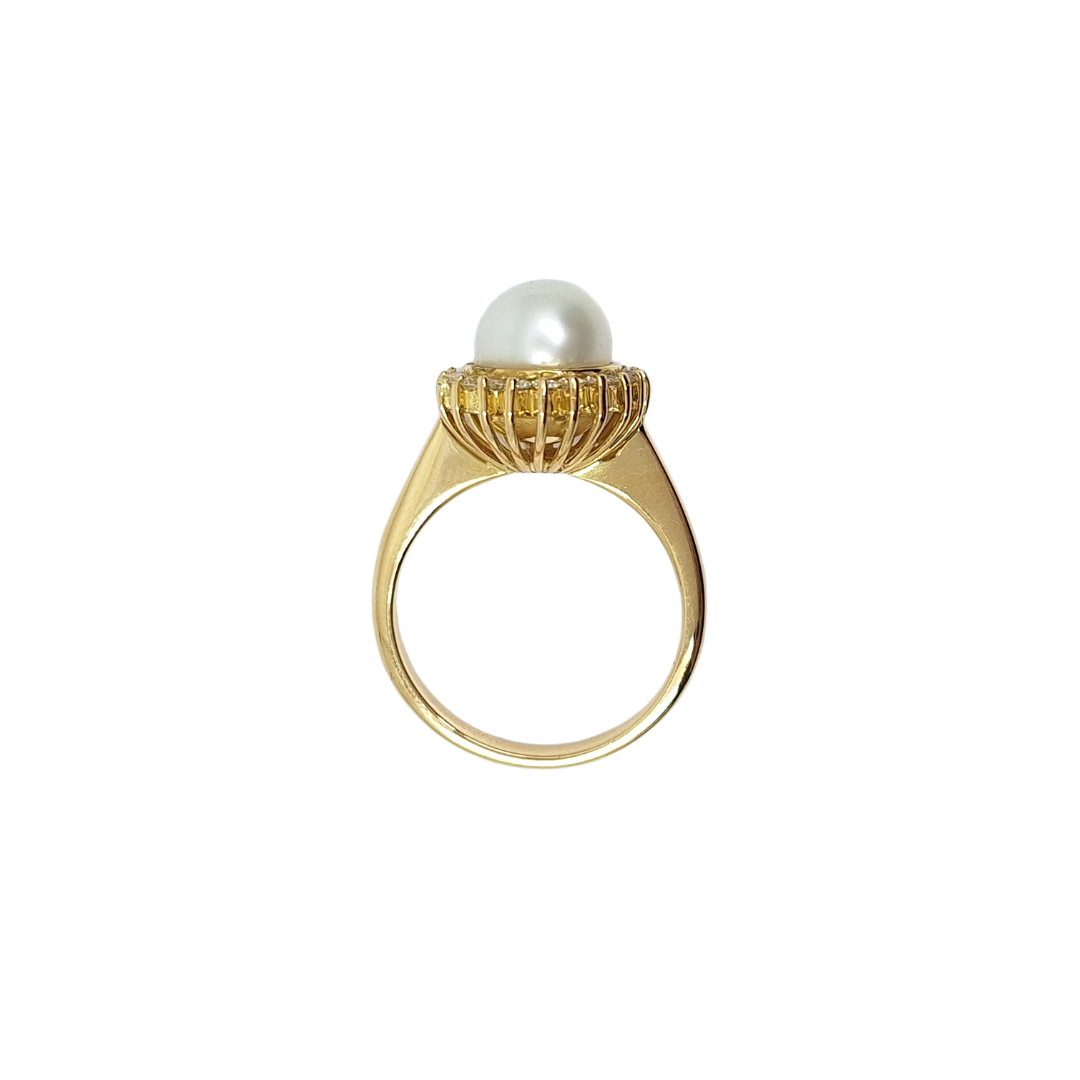 18ct Yellow Gold Cultured Pearl & Diamond Halo Ring