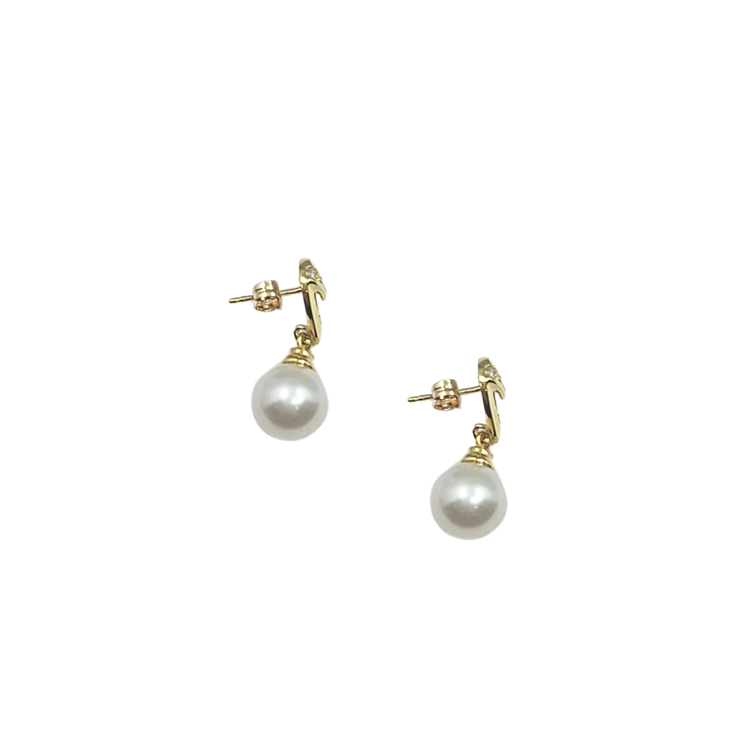 14ct Yellow Gold Pearl Drop earrings