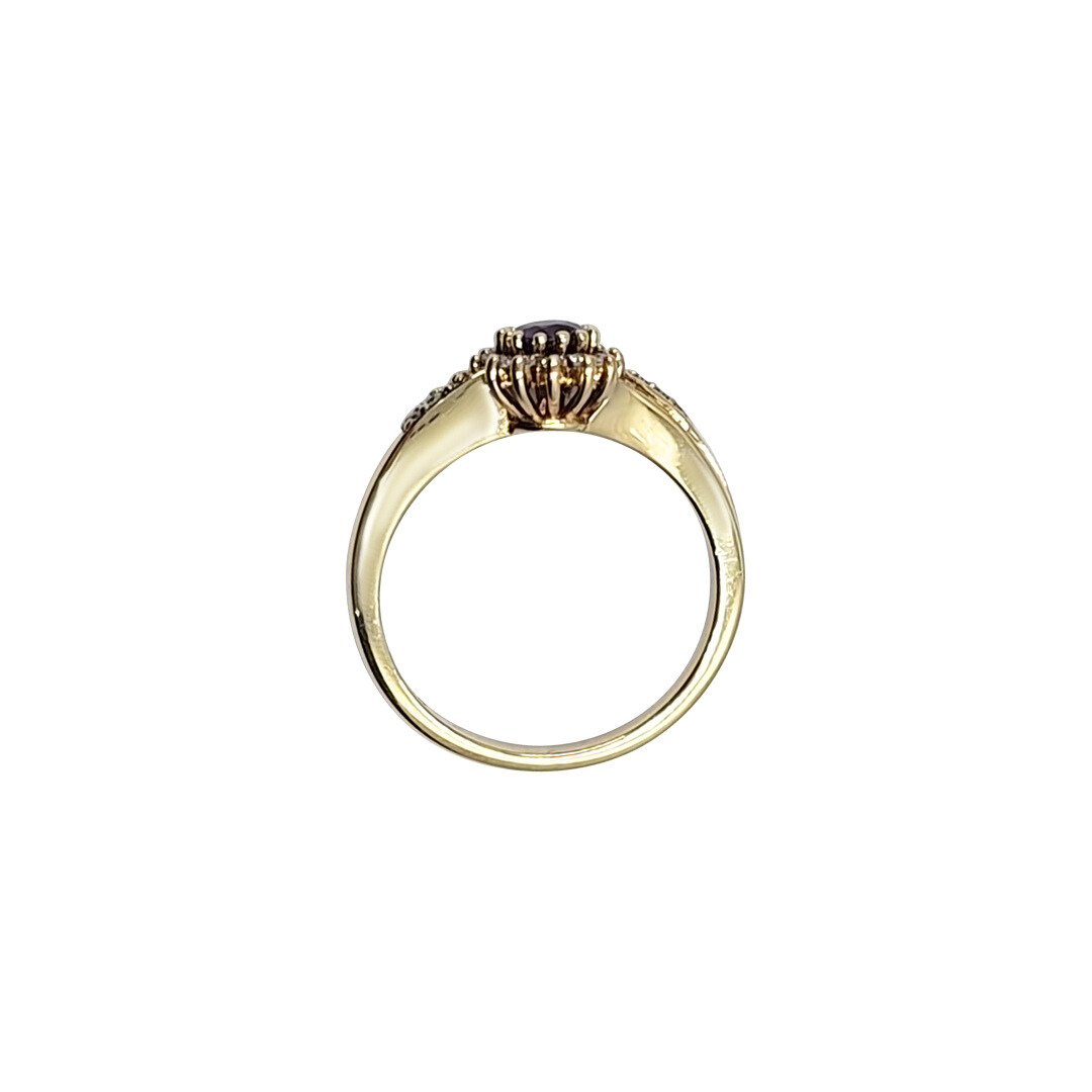 9ct Yellow Gold Amethyst Ring