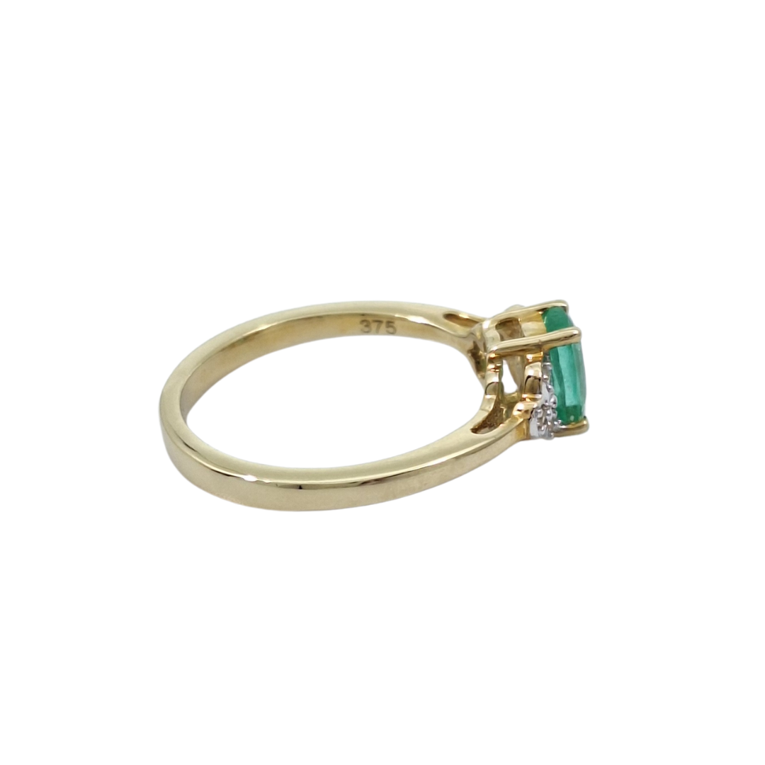9ct Yellow Gold Colombian Emerald & Zircon Ring 0.60ct