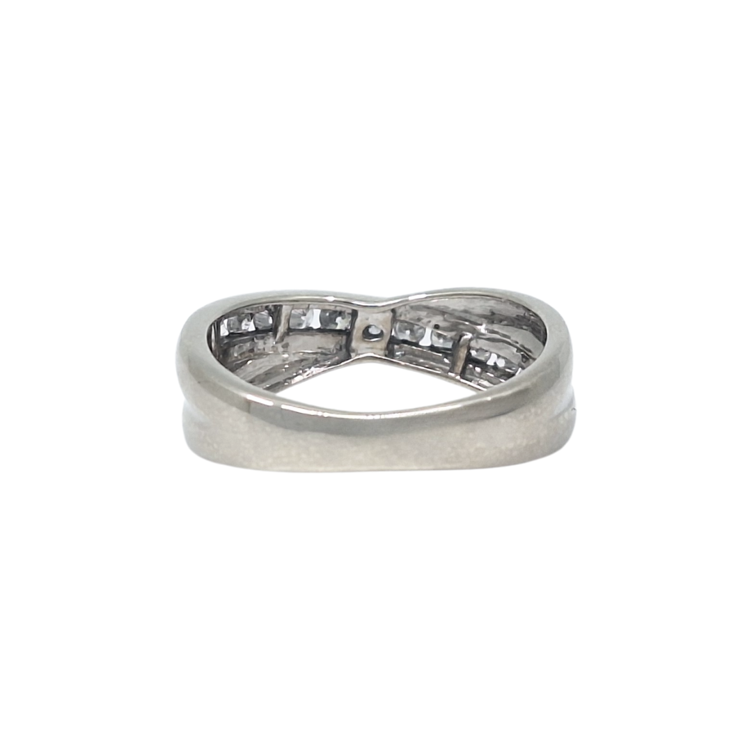 18ct White Gold Diamond Crossover Band Ring 0.25ct