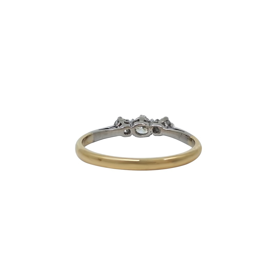 18ct Yellow Gold Diamond Three Sone Ring
