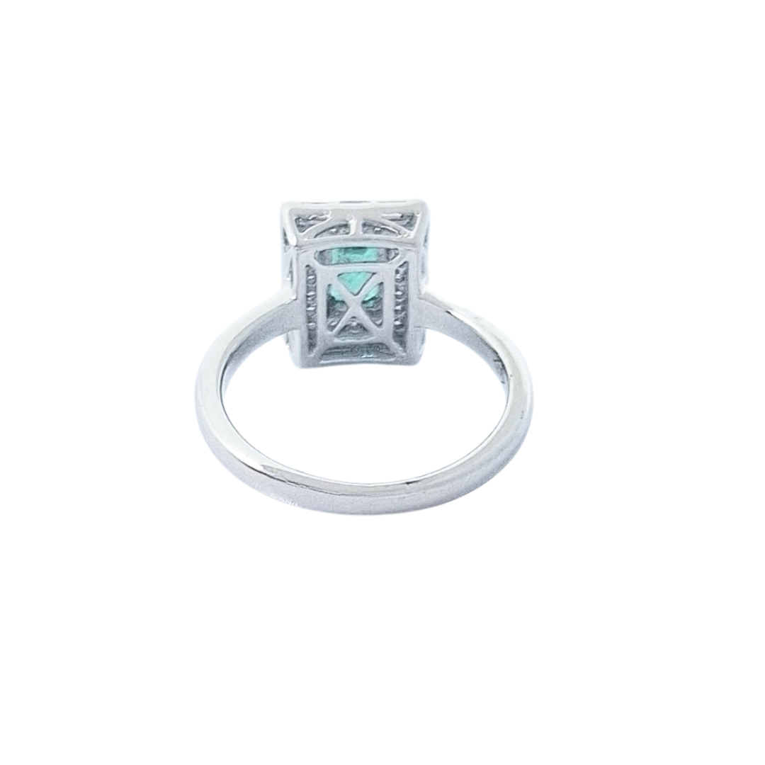 18ct White Gold Emerald & Diamond Cluster Ring