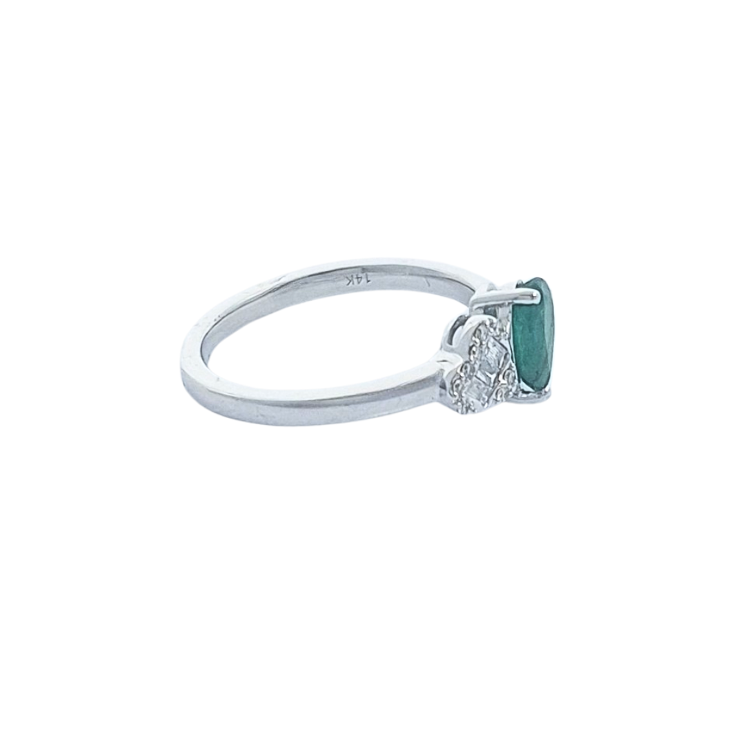14ct White Gold Emerald & Diamond Ring
