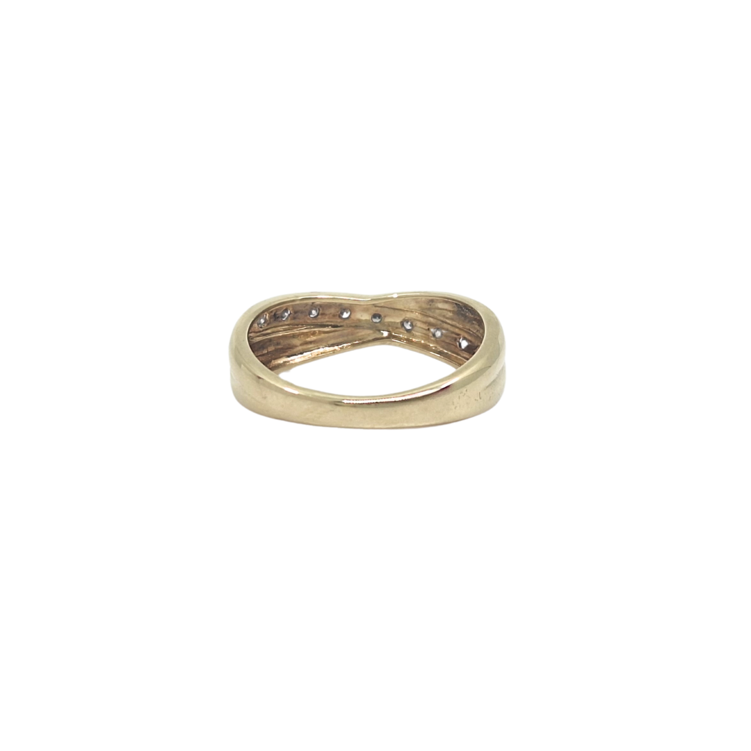 9ct Yellow Gold Diamond Crossover Ring