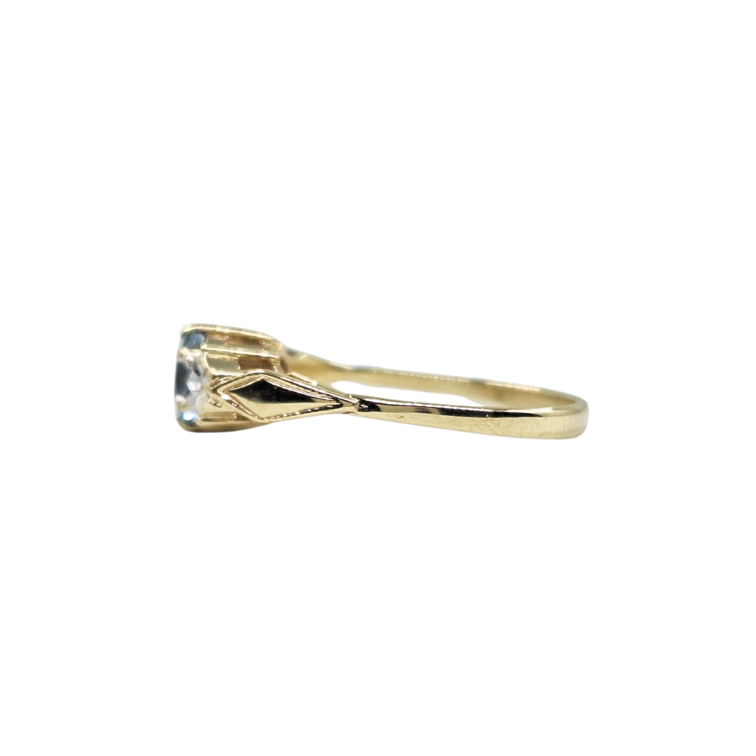 9ct Yellow Gold Blue Topaz & Diamond 3 Stone Ring