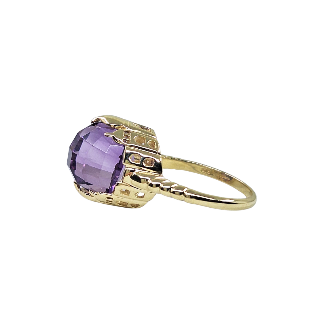 9ct Yellow Gold Chequerboard Faceted Amethyst Castle Ring