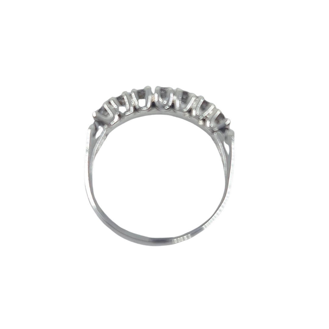 18ct White Gold 7 Stone Diamond Eternity Ring