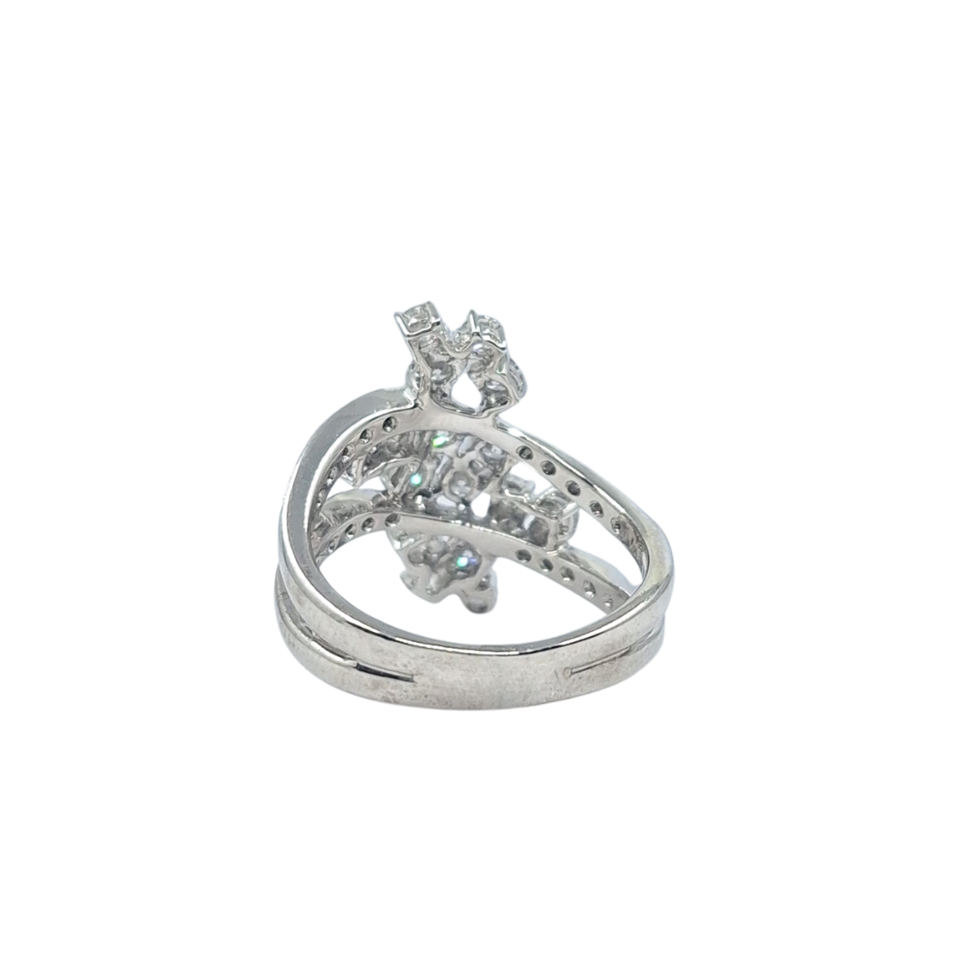 18ct White Gold Diamond Fancy Ring