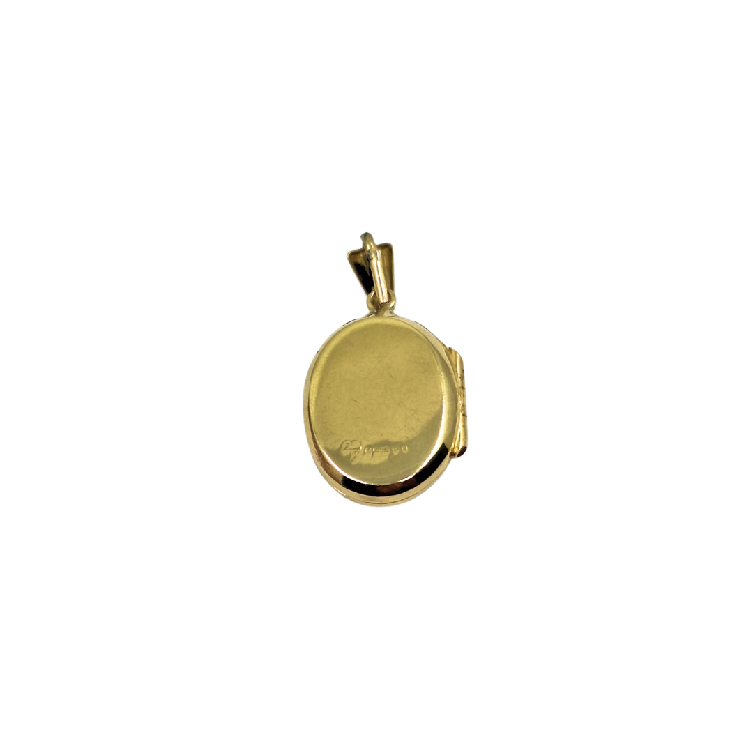 9ct Yellow Gold Engraved Flower Locket