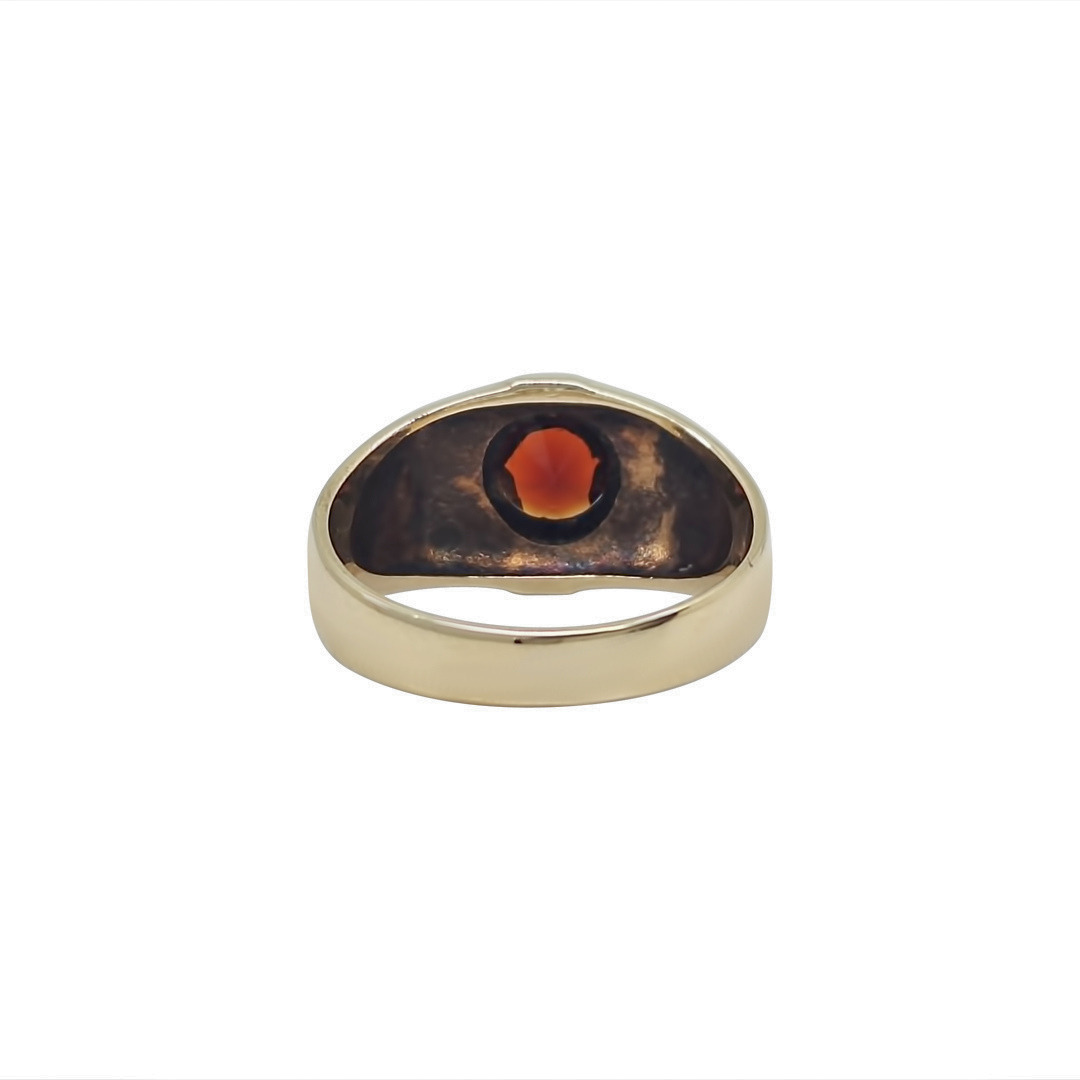 9ct Yellow Gold Garnet Signet Ring