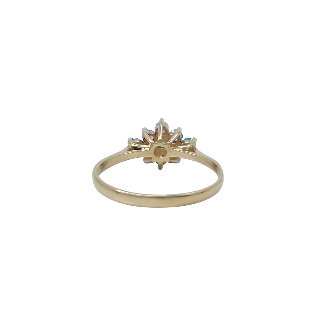9ct Yellow Gold Green Gemstone & CZ Ring