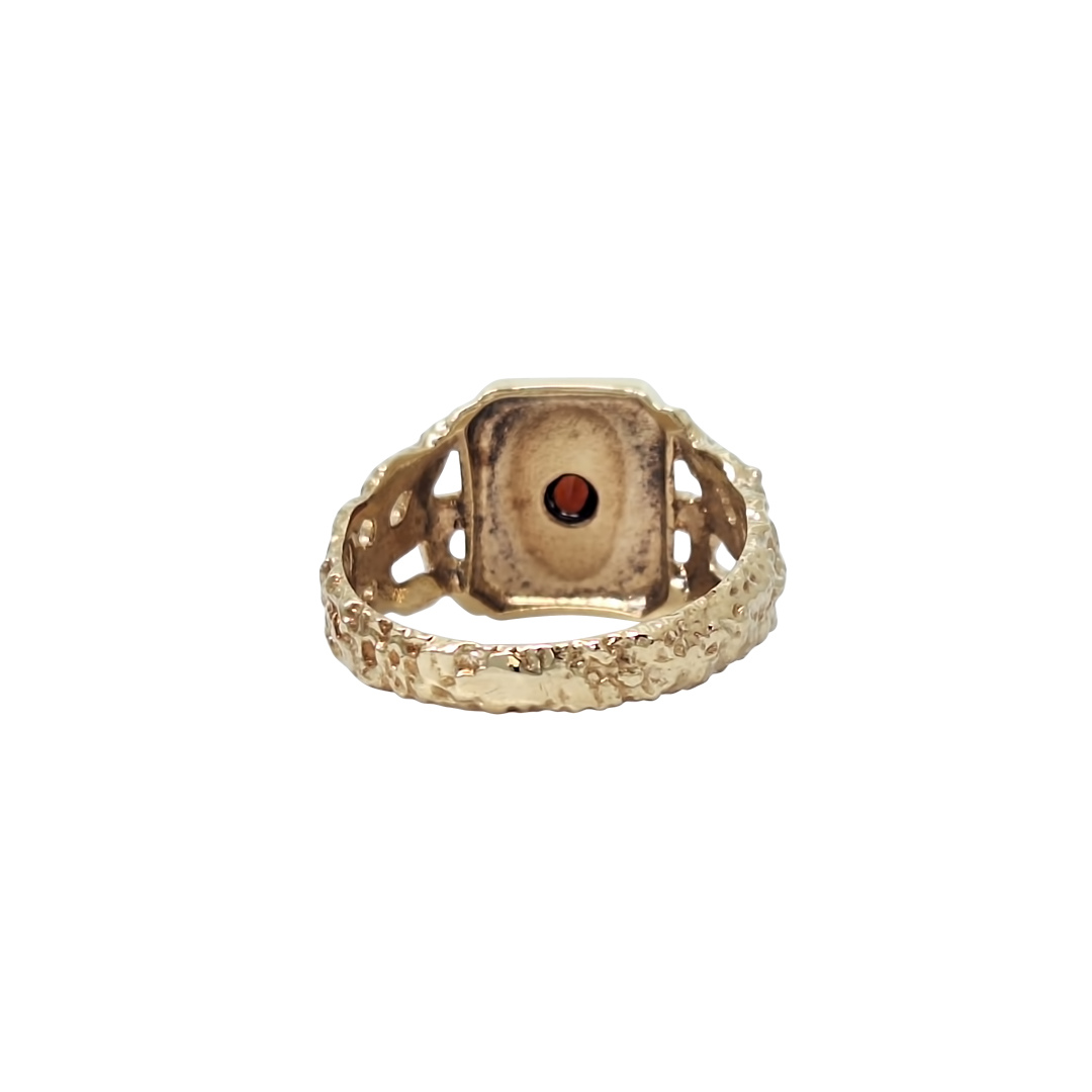 9ct Yellow Gold Garnet Signet Ring