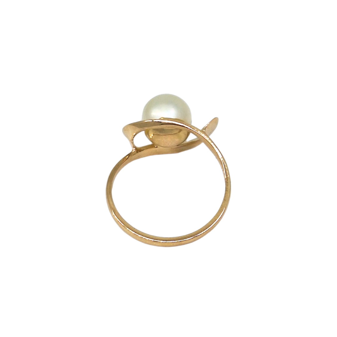 18ct Yellow Gold Pearl Ring