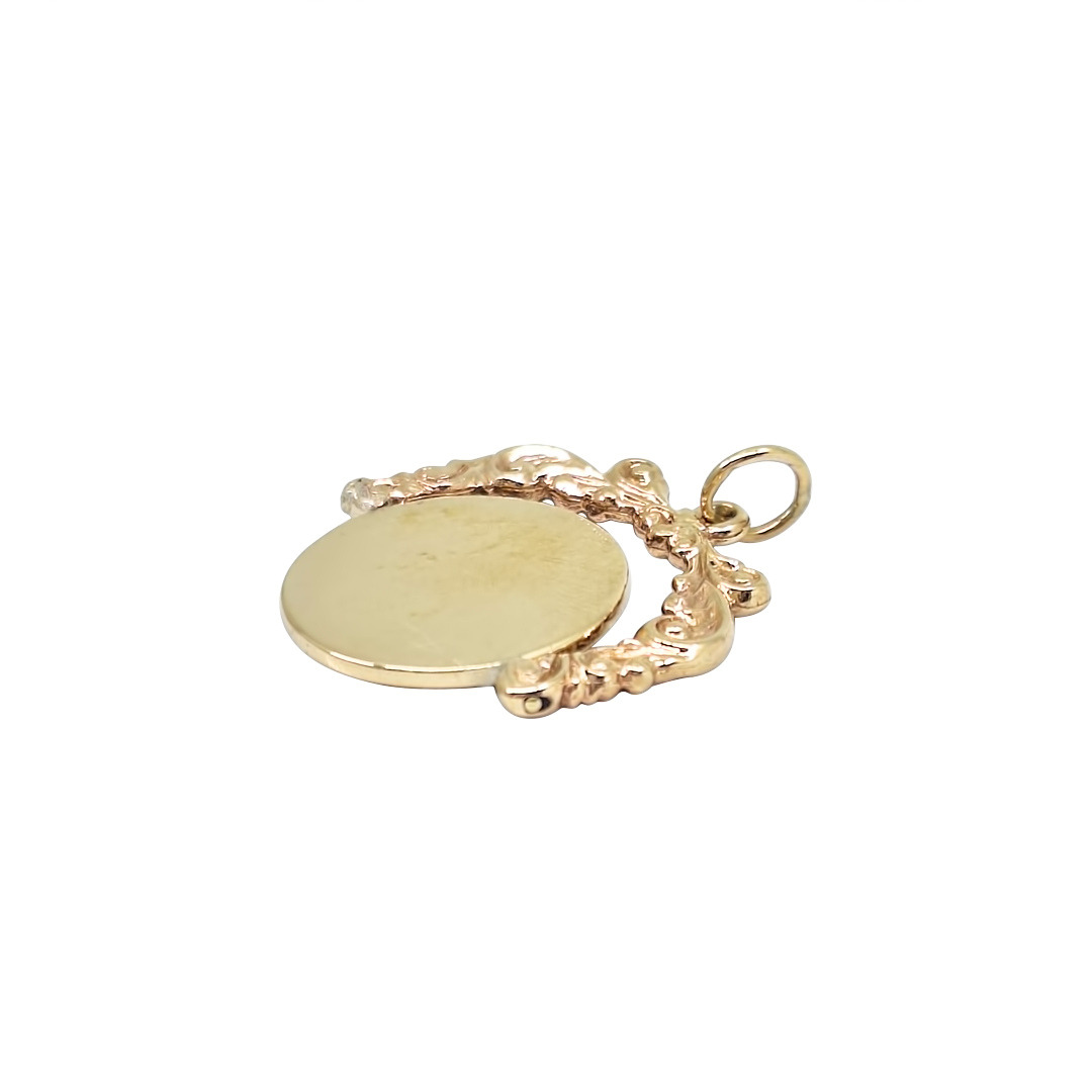 9ct Yellow Gold Decorative Disc pendant