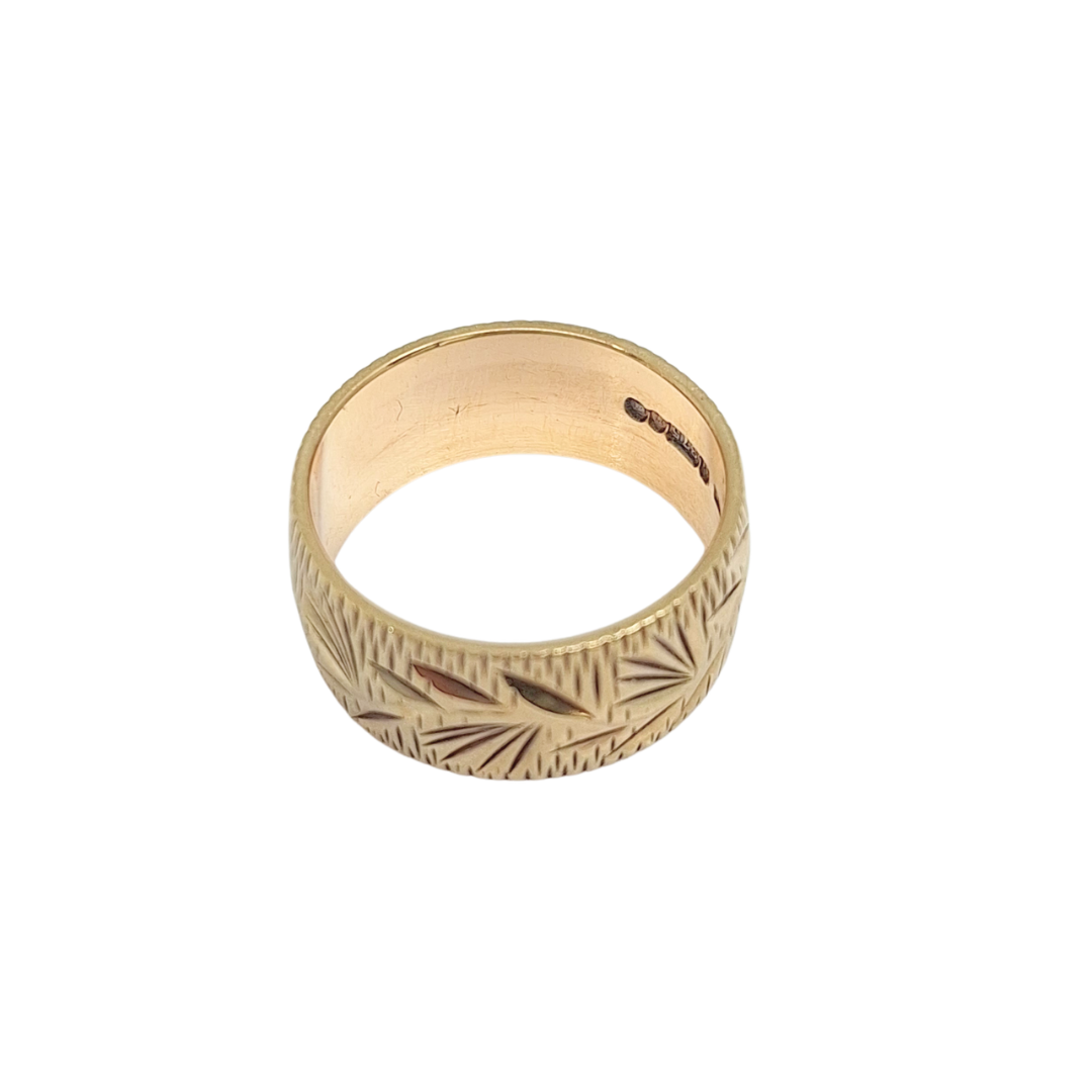 9ct Yellow Gold Patterned Wedding Band 8mm