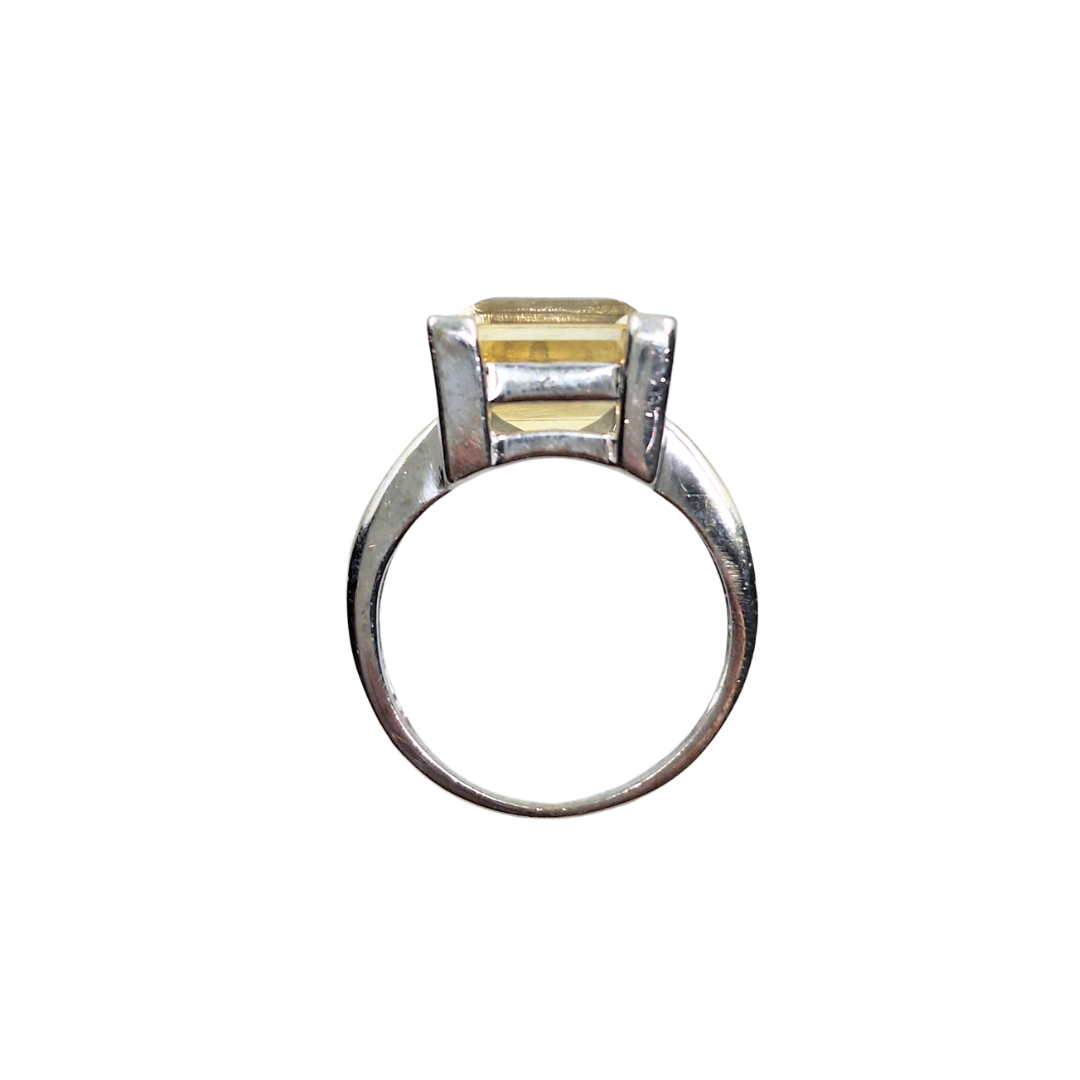 9ct White Gold Bi-Colour Citrine Solitaire Ring