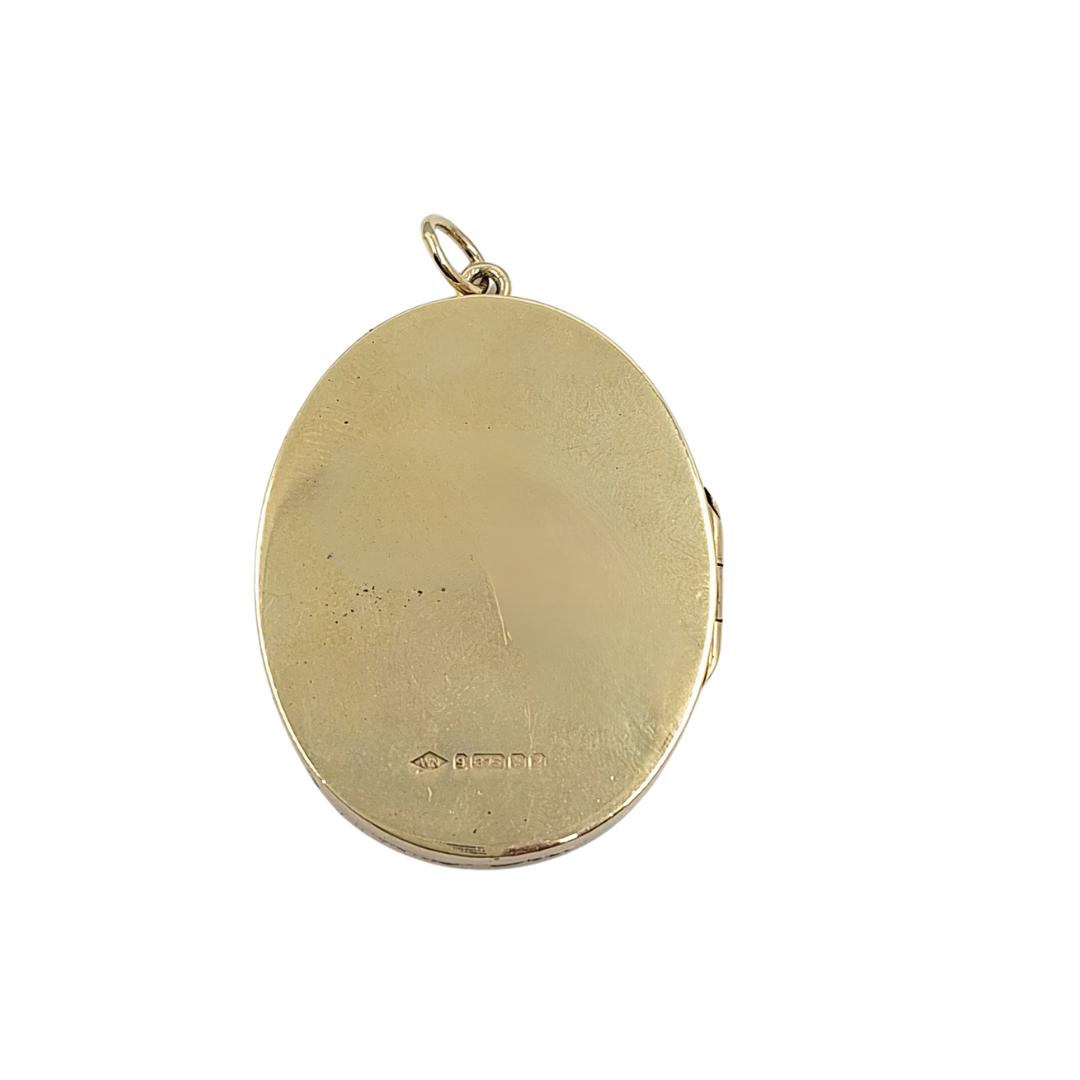 9ct Yellow Gold Oval Patterned Locket