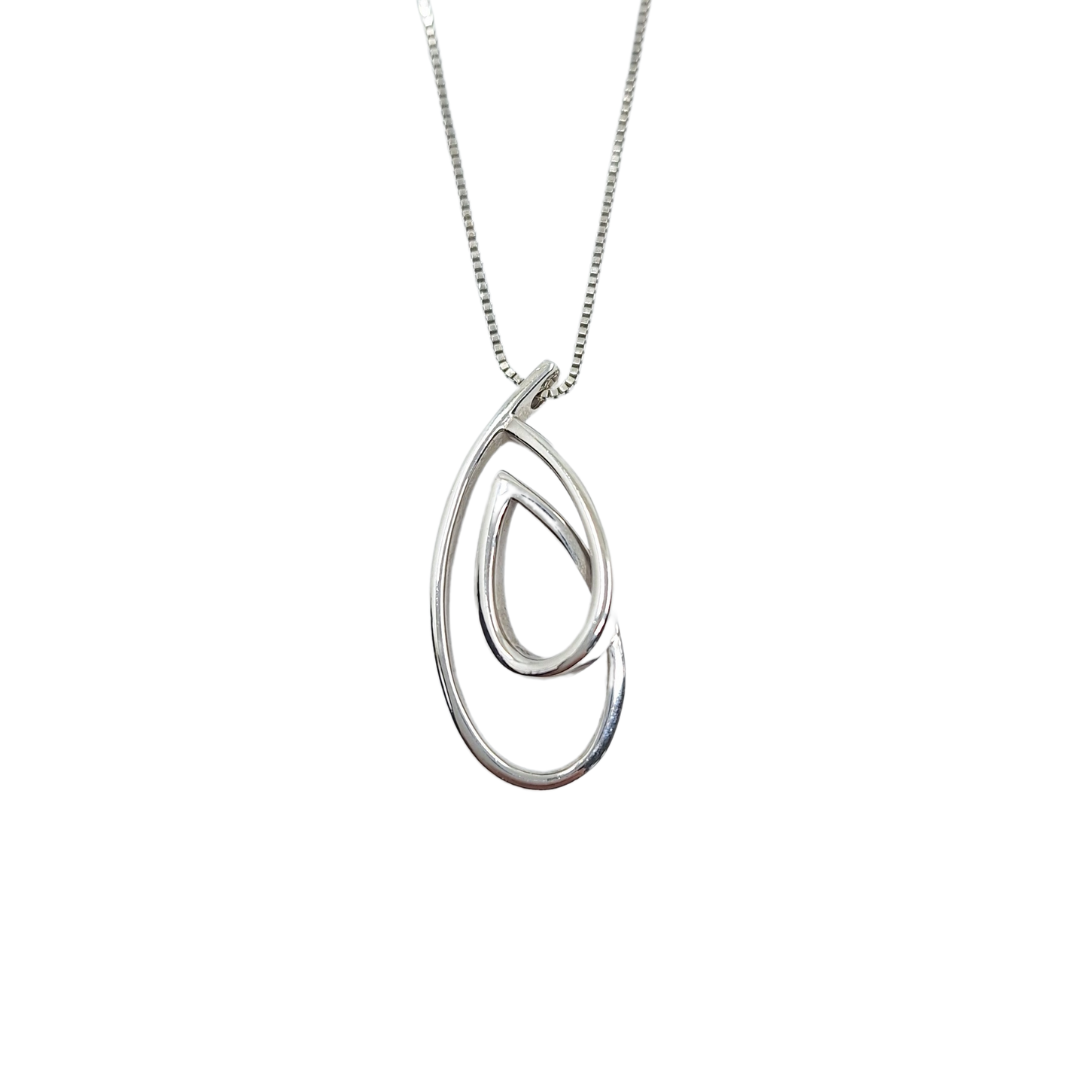 18ct White Gold Swirl Pendant & Chain