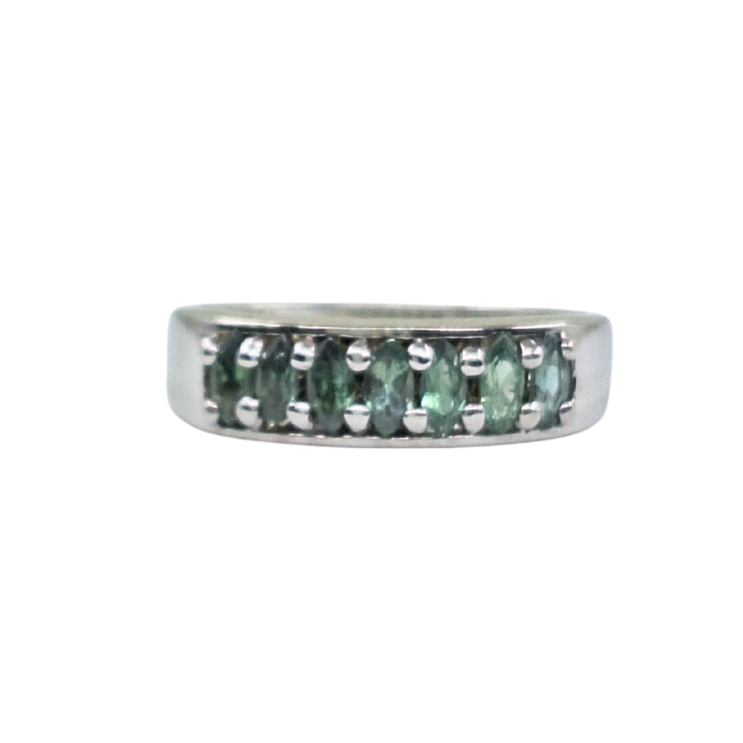 9ct White Gold Green Stone Band Ring