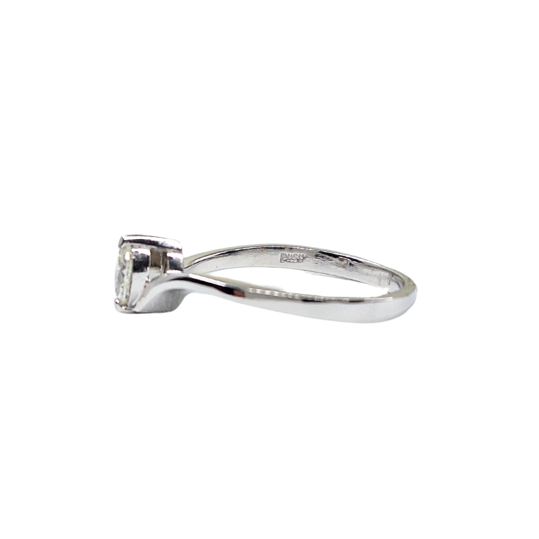 18ct White Gold Marquise Diamond Solitaire 0.25ct
