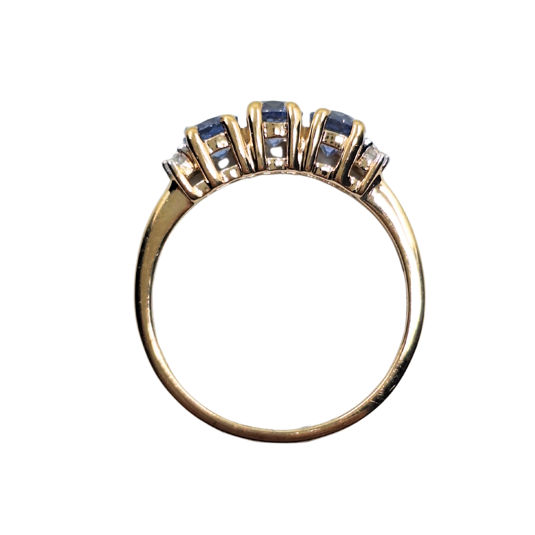 9ct Yellow Gold Tanzanite & Diamond Ring