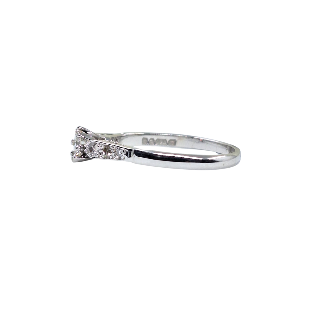 18ct White Gold Diamond Solitaire Ring