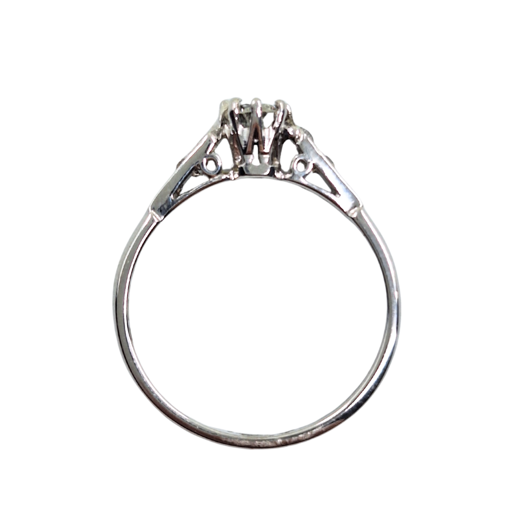 18ct White Gold Diamond Solitaire Ring
