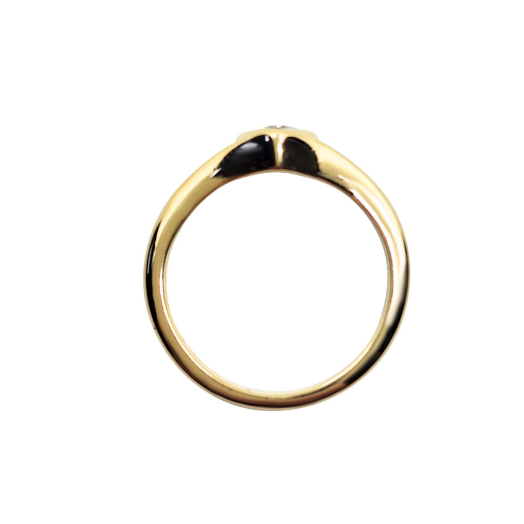 18ct Yellow Gold Diamond Heart Solitaire Ring