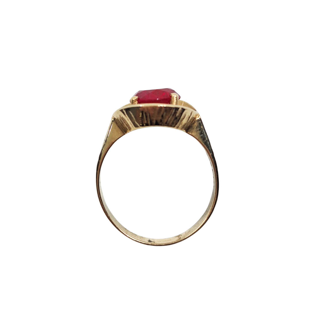 14ct Yellow Gold Red Cubic Zirconia Ring