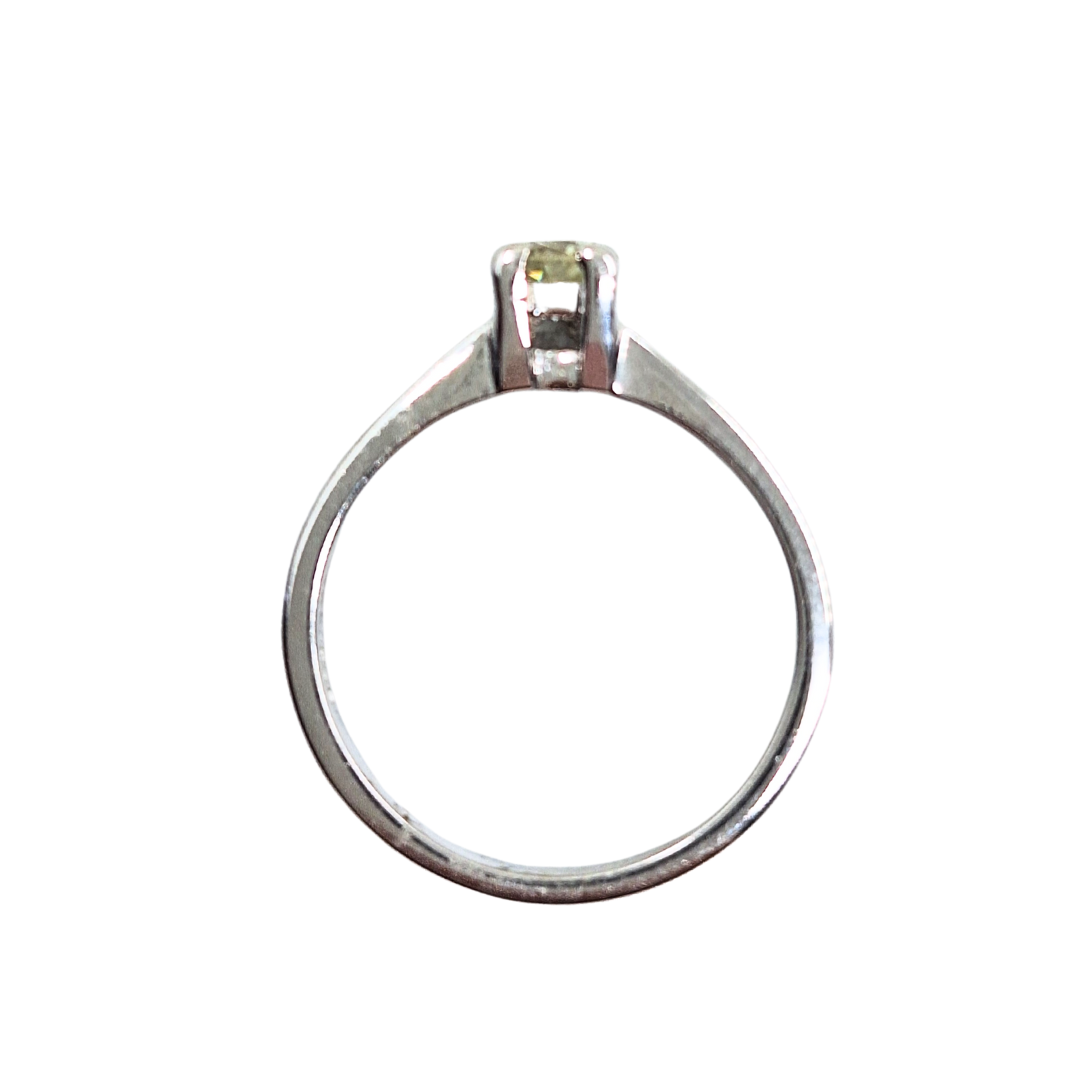 18ct White Gold Diamond Solitaire Ring