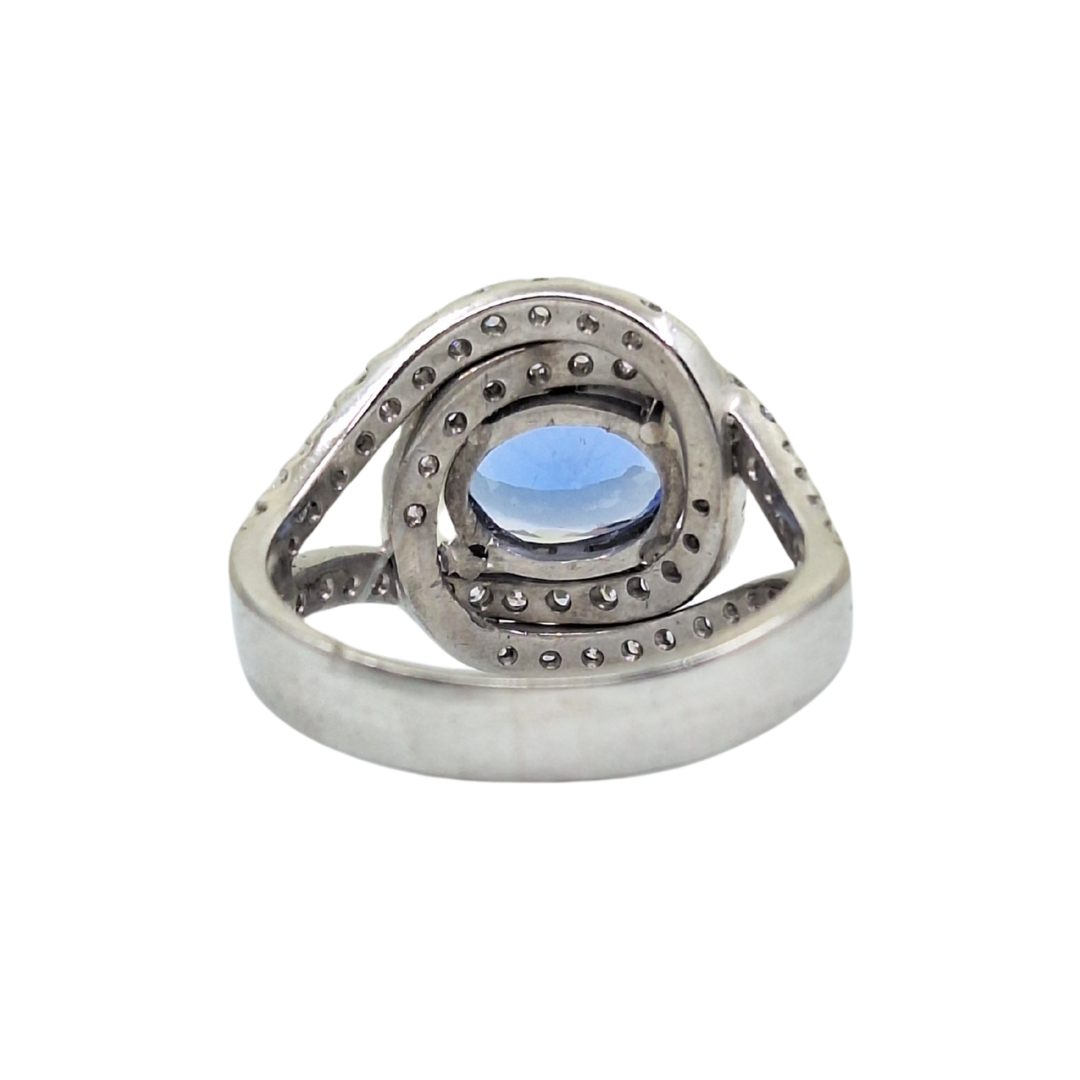 18ct White Gold Tanzanite & Diamond Cluster ring