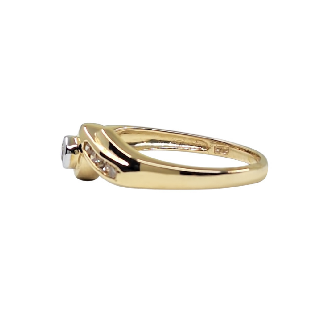 9ct Yellow Gold Diamond Twist Ring 0.15ct
