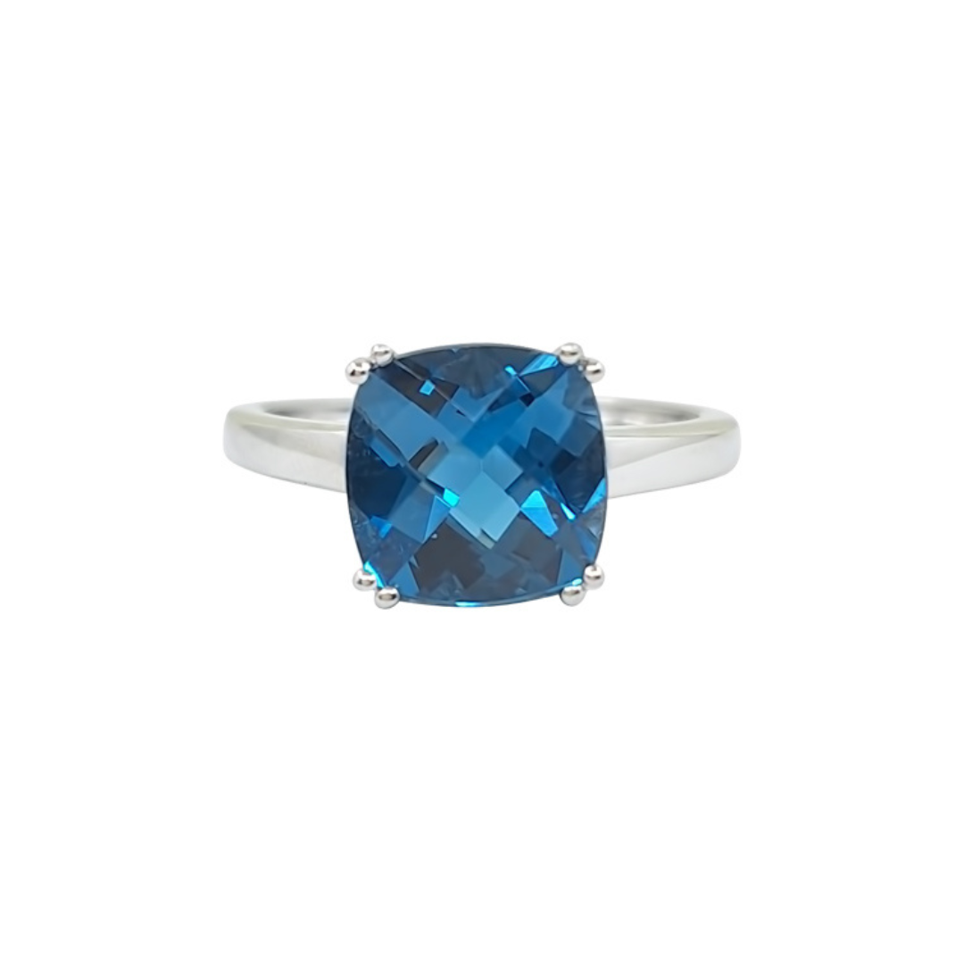 9ct White Gold Blue Topaz Solitaire Ring