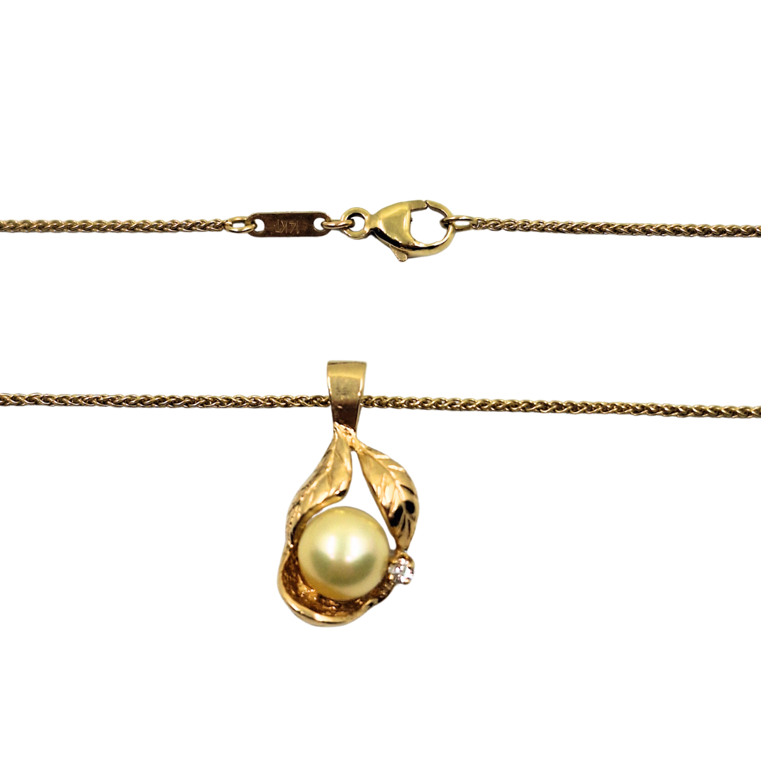 14ct Yellow Gold Faux Pearl Leaf Necklace