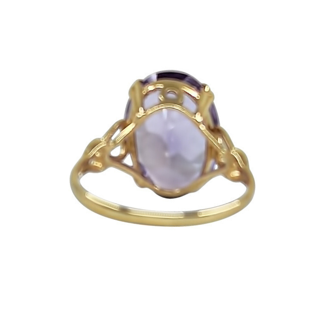 9ct Yellow Gold Amethyst Solitaire Ring