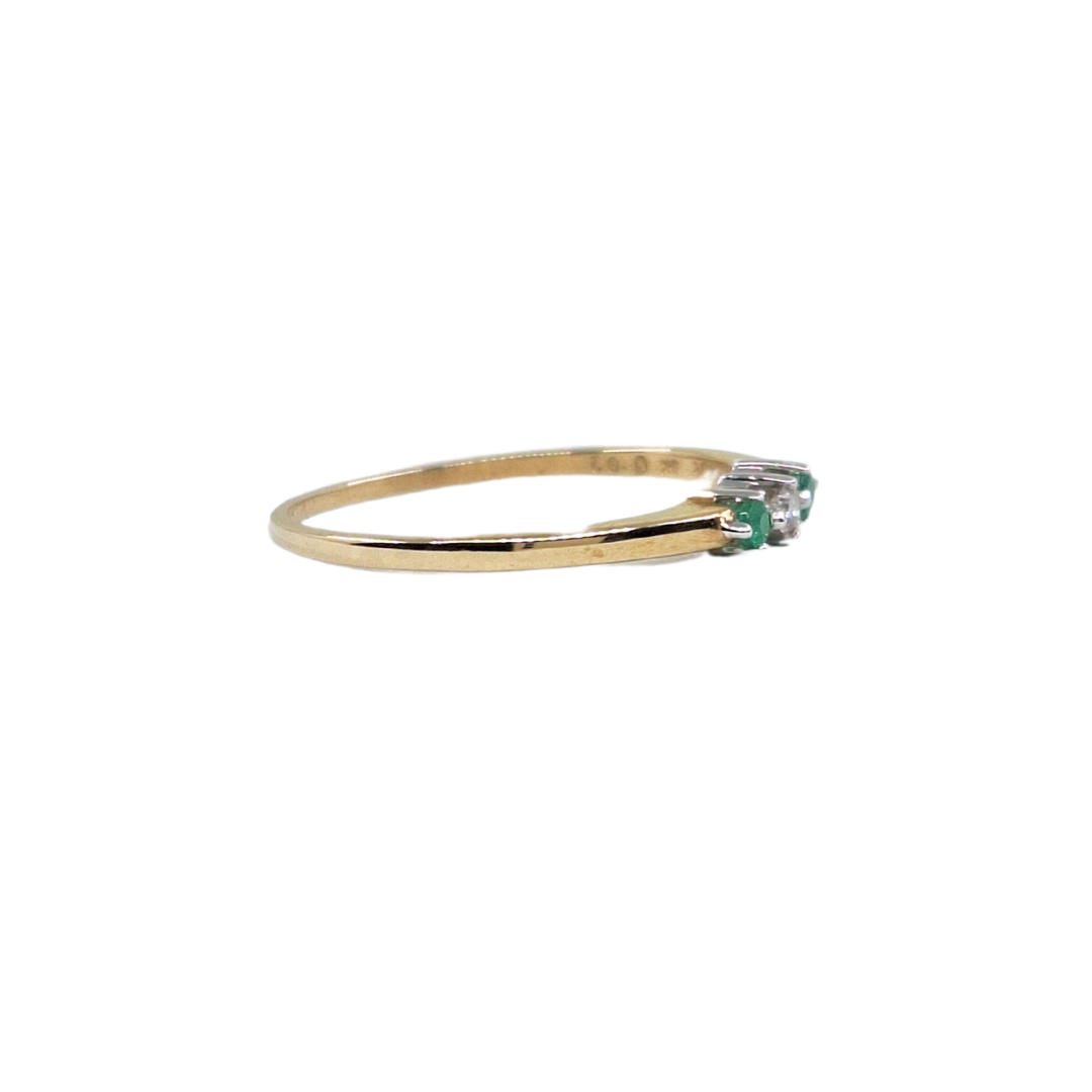 9ct Yellow Gold Emerald & Diamond 3 Stone Ring