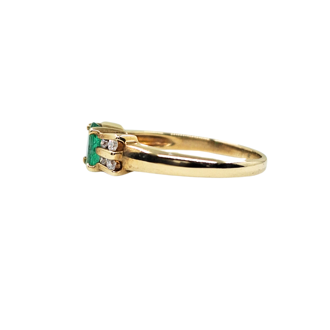 9ct Yellow Gold Emerald & Diamond Ring