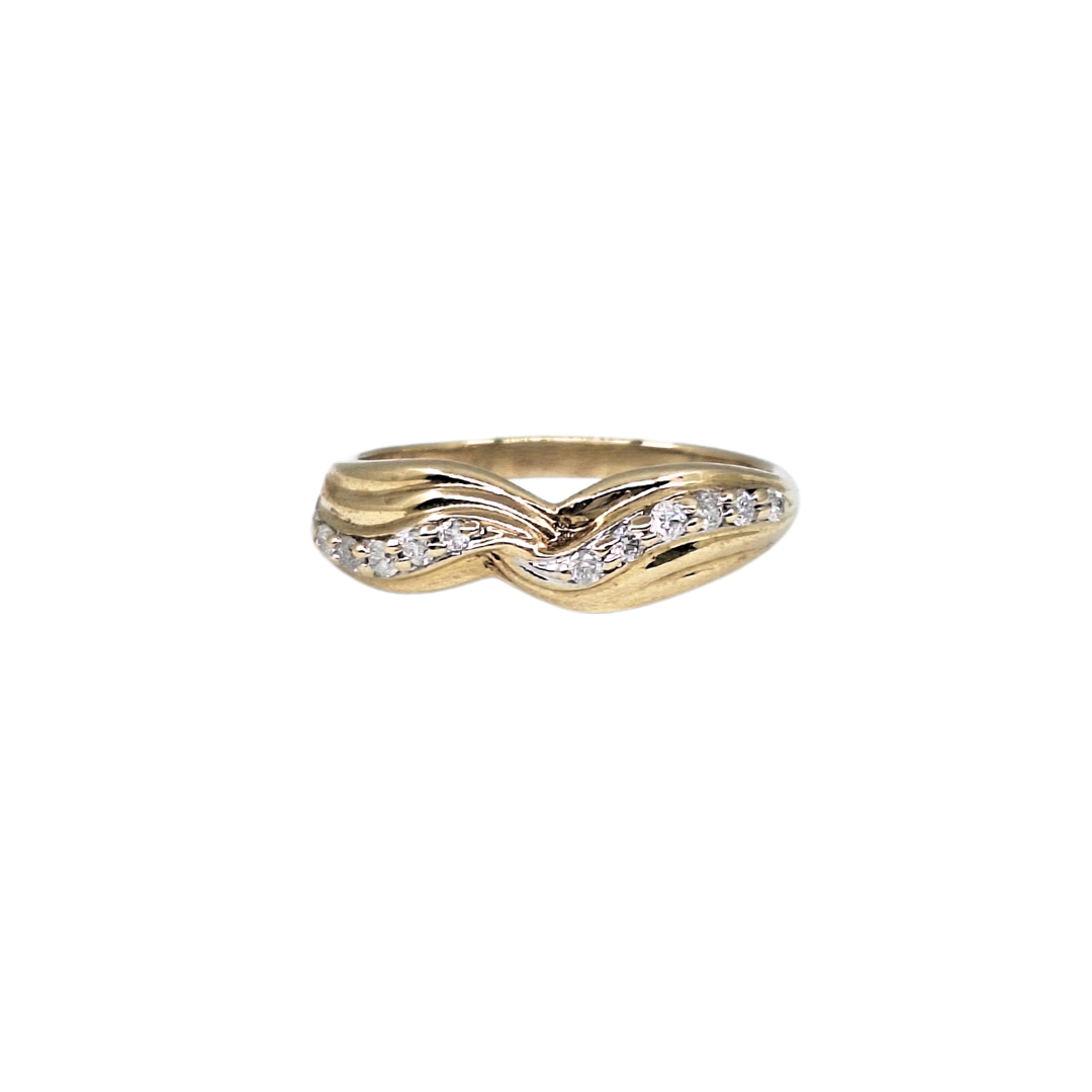 9ct Gold & Diamond Twist Design Ring