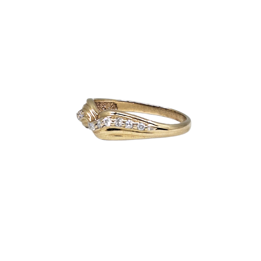 9ct Gold & Diamond Twist Design Ring