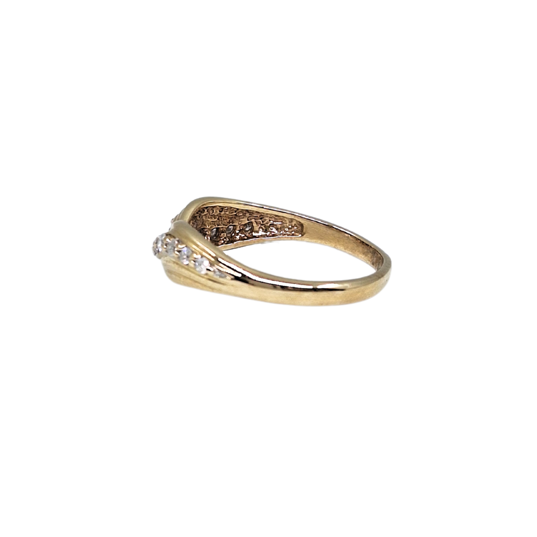 9ct Gold & Diamond Twist Design Ring