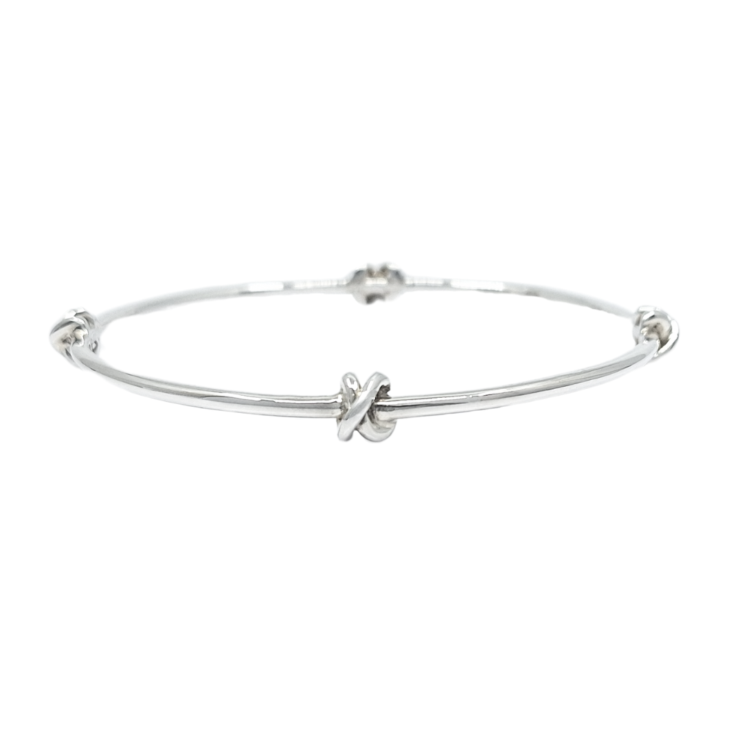Sliver Knot Design Bangle