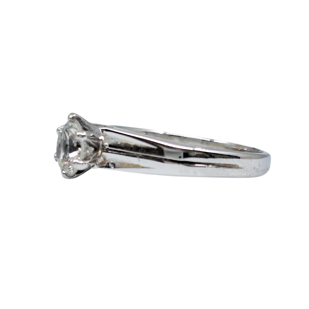 18ct White Gold Diamond Solitaire Ring